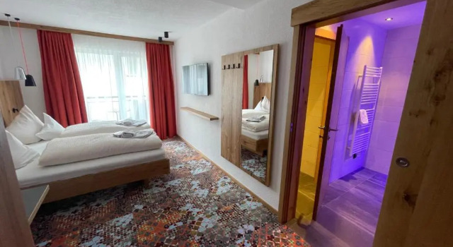 Hotel Grieserin, Забронировать Отель Отели Санкт-Антон-ам-Арльберг с парковкой, рядом с Горнолыжный подъемник Нассеррайнлифт, Парковка