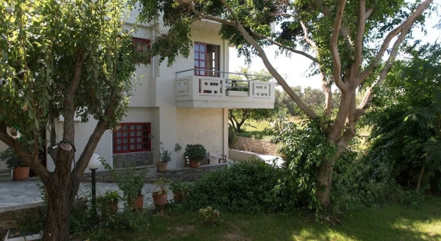 Proimos Apartments