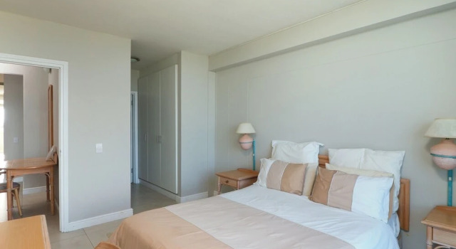Dolphin Beach H103, Забронировать Отель Отели Cape Peninsula с бассейном, Бассейн
