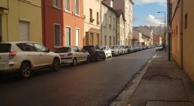 Le Progrès, Забронировать Отель Вийёрбан Rhône, рядом с Астробаль