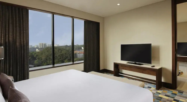 Двухместный люкс Deluxe Novotel Kochi Infopark