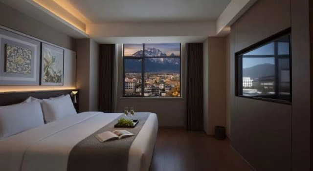 Люкс Kyriad. Snow Mountain View Hotel (Lijiang Old Town Watermill)