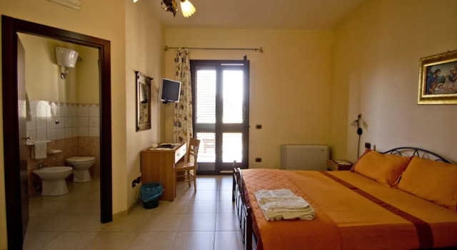 Villa Jolanda & Carmelo, Book Villa Sommerhuse i Agrigento Area, Hytte