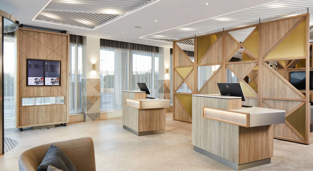 Courtyard by Marriott London City Airport