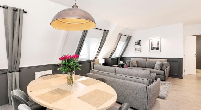 Luxury 2BDR Le Louvre I by Livinparis, Забронировать Отель 2-й округ: Биржа Париж, рядом с Лувр — Риволи
