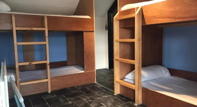 Кровать в общем номере Finn McCools Giants Causeway Hostel