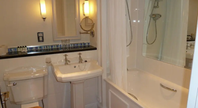 Comfort huone Belmore Hotel