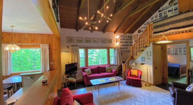 23sr Traditional Austrian Chalet at the Base of Cannon Ski Area in Franconia Notch, Забронировать Шале Франкония Cannon Mountain