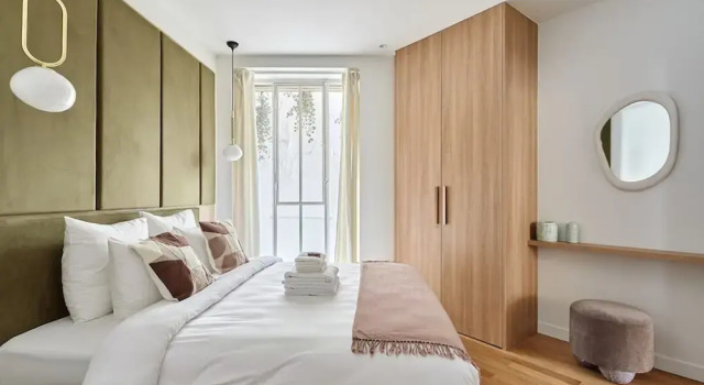 Exceptional Apartment With AC - Heart of Paris, Забронировать Апартаменты/квартира Париж Иль-де-Франс, рядом с Станция метро Rambuteau