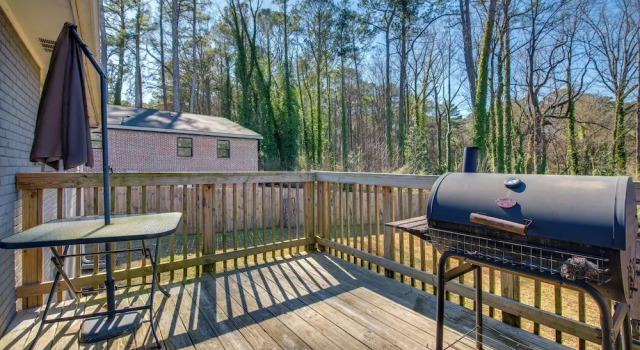 Коттедж Private Deck, Yard! Family Stay Near Mercedes-benz