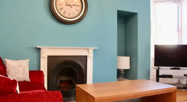 3 Bedroom Canal-side Flat In Fountainbridge