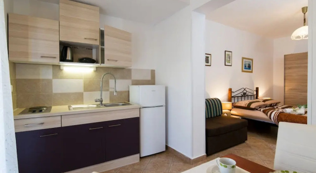 Студия с балконом и с видом на сад Apartments Villa Nona