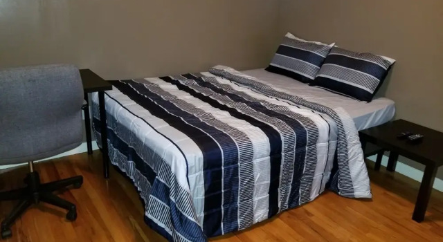 Private Rooms near EWR & NYC, Забронировать Отель Элизабет North Jersey