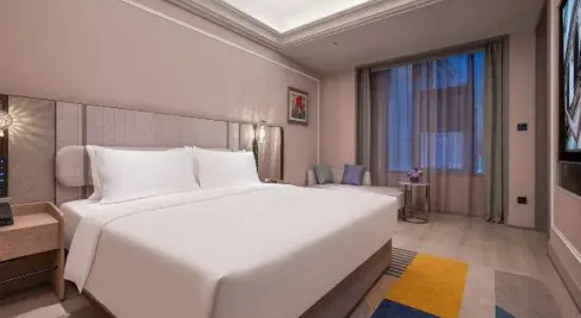 Люкс Mercure Hotel Kunming Wujiaba