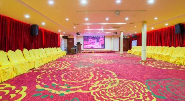 Linghang Garden Hotel (Shenzhen Daqianli Pingzhou Subway Station), Rezerwuj Hotel Hotele w Shenzhen z parkingiem, Parking