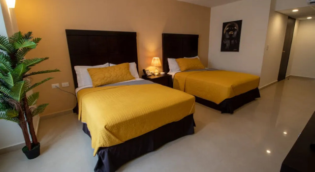 Четырёхместный полулюкс Hotel Villas Segovia Playa del Carmen