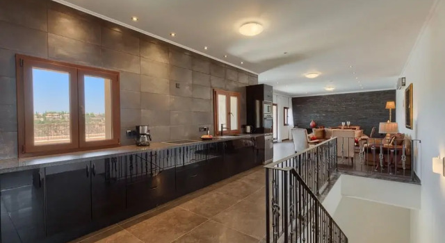 Aphrodite Hills Holiday Residences Superior Villas 5 Bedroom Superior Villa - 0298, Boek Villa 3-sterren hotels in Kouklia, 3*