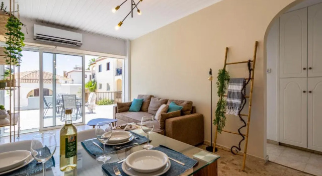 Keylana's 2-BR Apt in Pyla, Buchen Sie Hotel Pyla Bezirk Larnaca, in der Nähe von Pyla Beach