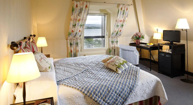 Romantik Hotel Mont Blanc au Lac, Rezerwuj Hotel Hotele w Vaud z basenem, Basen