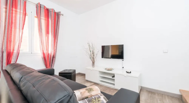 Quinze Germans, Book Hotel Andratx 