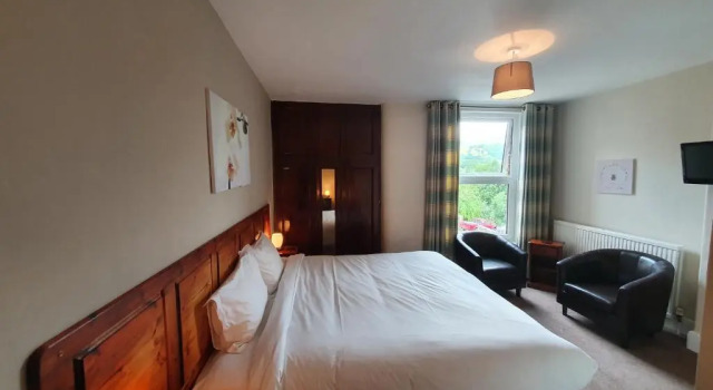 Standard- dobbelt værelse Swiss House B&B