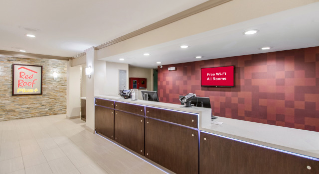 Red Roof Inn PLUS+ Dallas - Addison, Забронировать Отель Эддисон Dallas - Fort Worth Metropolitan Area
