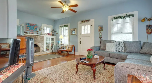 Коттедж Charming Canyon Lake Cottage w/ Pool & BBQ Pit!