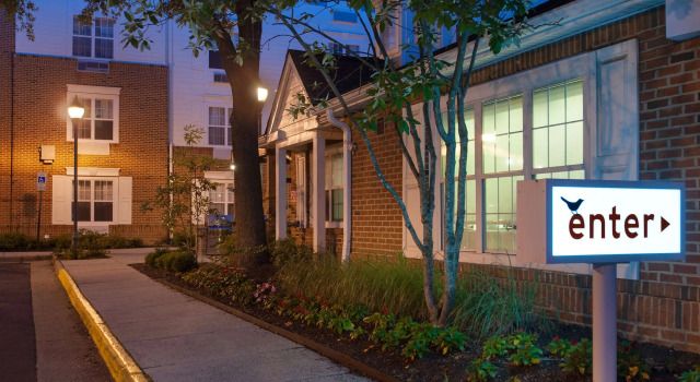 Sonesta Simply Suites Falls Church
