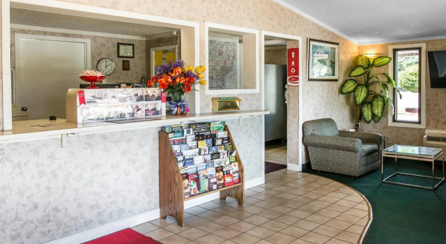 Rodeway Inn Madison Heights - Detroit