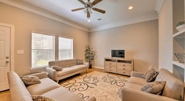 Spacious Houston Home ~ 16 Mi to NRG Stadium!, Rezervovat Rekreační dům Westchase Houston