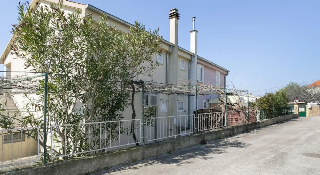 Lovely Apartment in Pirovac With Balcony
