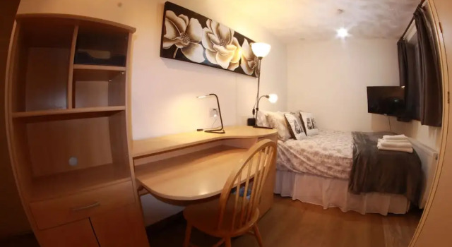 College Street Abode - Guest House, Забронировать Гостевой дом Портсмут Хэмпшир, рядом с Nomad Sailing