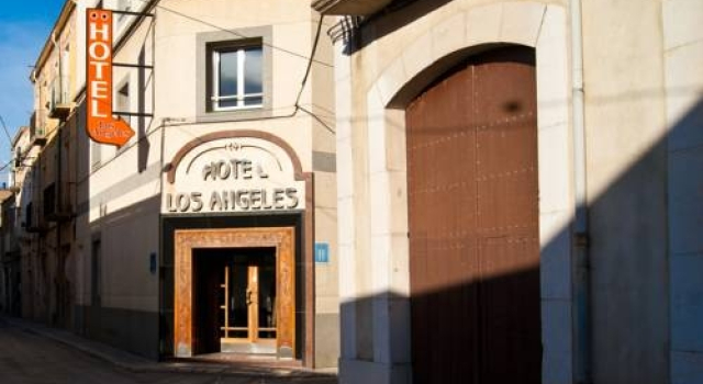 Hotel Los Angeles, Забронировать Отель Фигерас Alt Empordà, рядом с Каталонский музей игрушек
