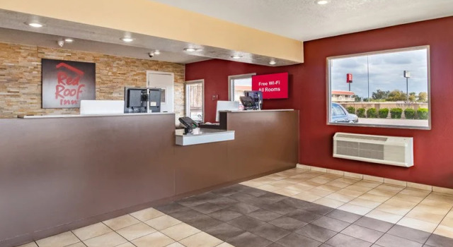 Motel 6 Phoenix Black Canyon, 预订 汽车旅馆 菲尼克斯 - 鳳凰城 凤凰城都市区