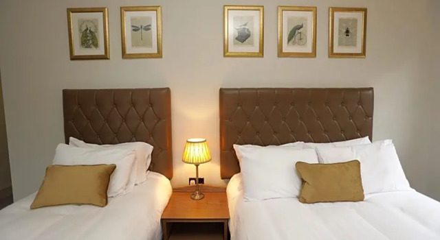 Трёхместный семейный номер Standard De Vere Venues Chicheley Hall