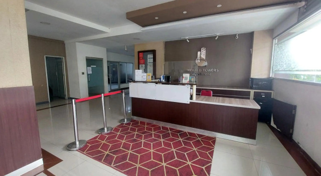 Emerald Apartel