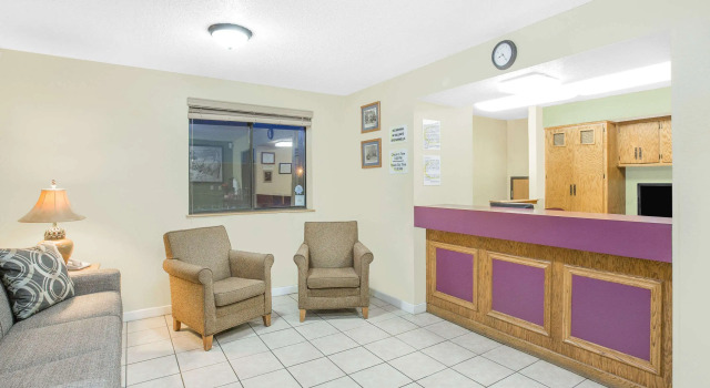 Super 8 by Wyndham Roanoke VA