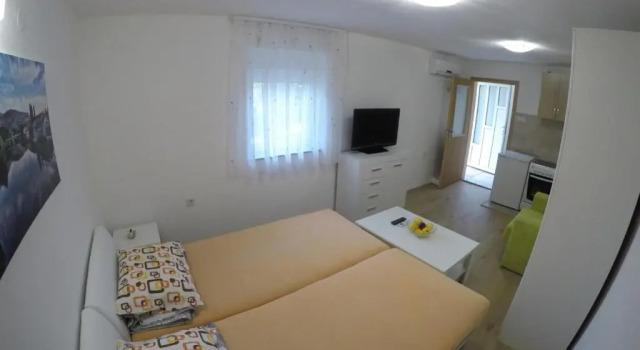 Apartman Hrupjela, Забронировать Апартаменты/квартира Отели Требине с парковкой, Парковка