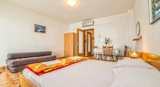 Apartments Lukin / Studio 4/2