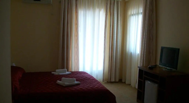 Villa Laguna, Prenota Villa Hotel economici a Sutomore