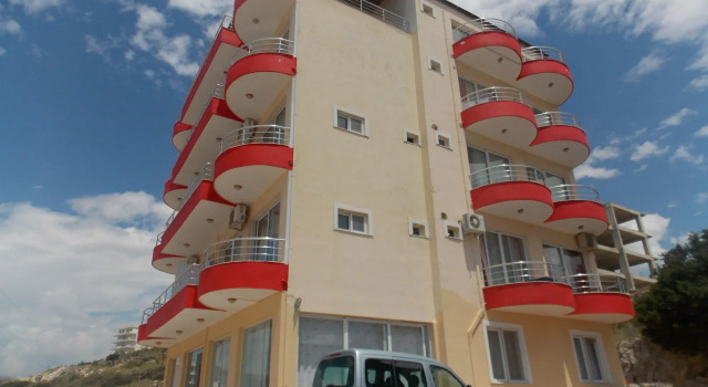 Damian Saranda Hotel