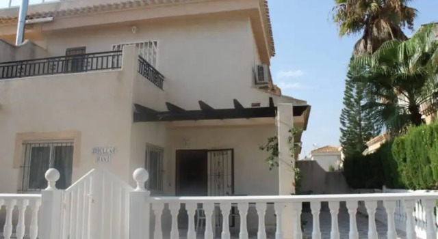 Playa Flamenca Townhouse With Communal Pool PF2