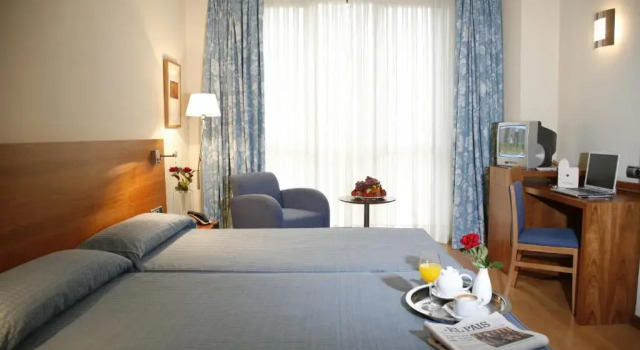 Трёхместный номер Standard Hotel Mieres del Camino