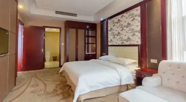 Двухместный люкс Business Zhushan International Hotel