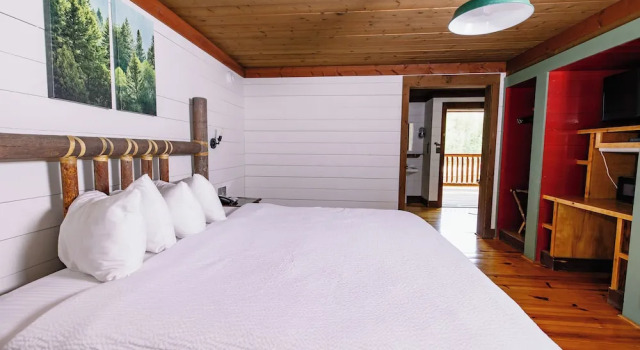Двухместный номер Standard с видом на окрестности Drummond Island Resort