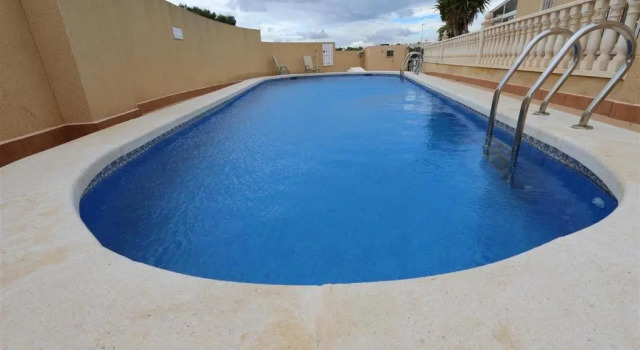 Maison de vacances de 3 chambres à Orihuela Costa - Torrevieja !, Rezerwuj Hotel Hotele w Orihuela z basenem, Basen