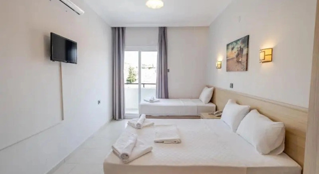 Трёхместный номер Standard с балконом Bayram Hotel