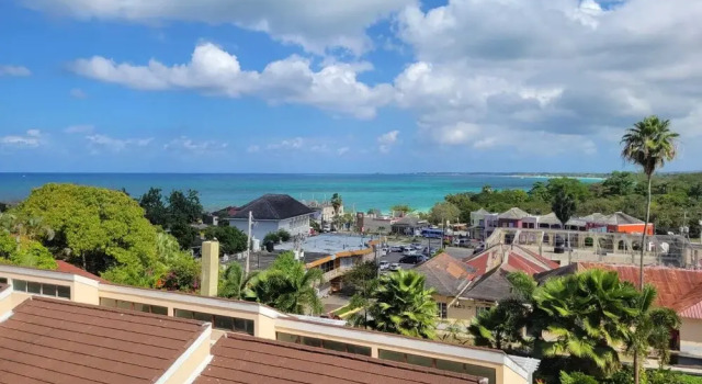 Апартаменты Seaview Paradise - Sleeps 3 - Pool - Parking