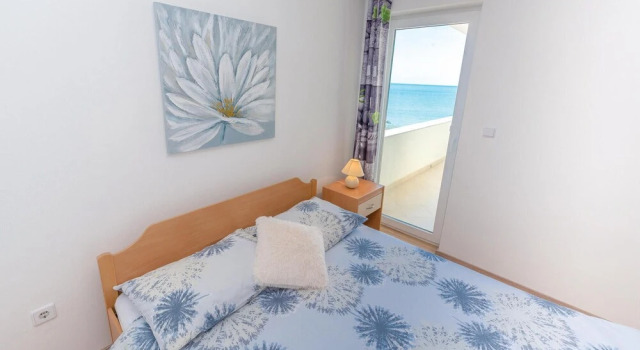 Stunning Home in Povljana With Wifi and 1 Bedrooms, Rezerwuj Hotel Povljana 