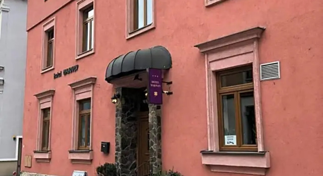 Hotel Majovey, Rezervovat Hotel Hotely v Žilinský kraj s parkováním, Parkování